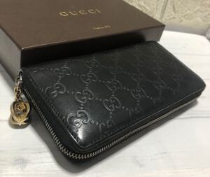 正規品　GUCCIシマGGラウンドファスナーGGチャーム　シリアル244994