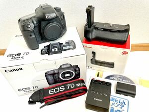 EOS7DmarkⅡバッテリーグリップ、レリーズなど付属品多数