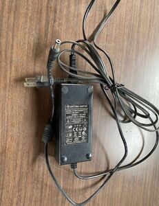 【送料無料】ACアダプタ 12V AC/DC Model: FJ-SW1203000T12VDC 3000mA 3A Switching Power Supply Cord 作動確認済み