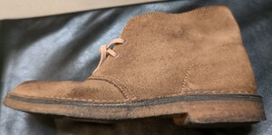 評価参照！中古　クラークス clarks ORIGINALS　 デザートブーツ スエード UK8.5 約26.5cm シミあり　茶系　格安匿名配送60cm