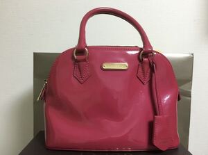 中古　ヴィクトリアシークレット　バッグ　ビビッドピンク　レア　日本未入荷　限定品　レディース　女性　可愛い　victoria