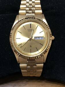 美品 CITIZEN シチズン6100-S26585 デイデイト クォーツ 腕時計 ゴールドカラー 稼働品