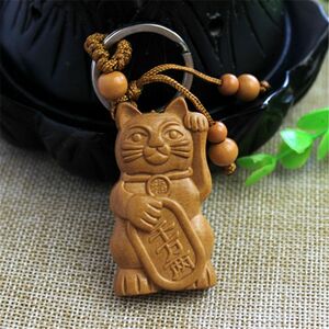 木彫り　彫刻　可愛い招き猫　キーホルダー　オブジェ　根付