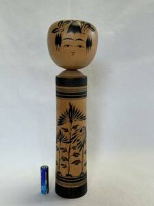 伝統こけし　鳴子系　小松五平　作品（29.5ｃｍ）