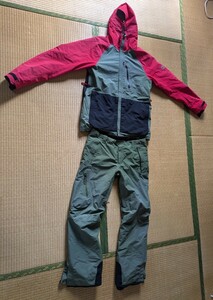 686 GLCR GORE-TEX GT JACKET L7W102　GT PANT L7W201 17-18モデル　Lサイズ　赤　緑　中古　上下セット　ジャケット　パンツ　メンズ