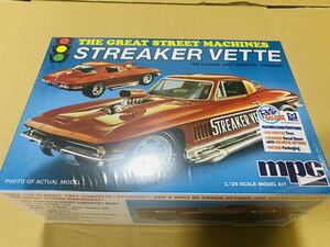 MPC/エムピーシー 1/25 1967 シェビー コルベット スティングレイ Streaker Vette プラモデル 未組立 