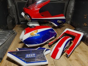 CBX400F 外装セット タンク サイドカバー テールカウル フロントフェンダー BEET マーシャル　デュアルカウル フルセット トリコロール