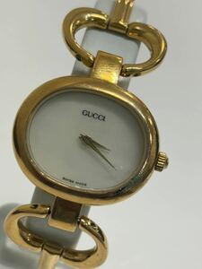 1円スタート　 グッチ クオーツ 腕時計 GUCCI 稼働 バングルウォッチ　シェル文字盤