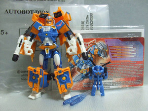 TFCC 2010 限定品 ダイオン TIMELINES AUTOBOT-DION ）ユニバース ホットショット ホットロッド リカラー 変形！ヘンケイ！BOTCON