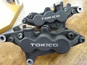 車種不明 TOKICO 6POT 純正フロントキャリパー90ミリ左右◆GSX1300R.ZX-12R.ZRX1200?