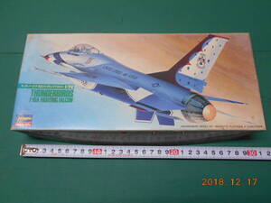 ハセガワ 1/72 サンダーバーズF-16Aファイティング　ファルコン　アメリカ空軍アクロバットチーム　HASEGAWA THUNDERBIRDS F-16A