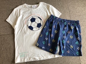 ★新品ZARAザラエンボス加工サッカーボール柄半袖パジャマ140★白紺