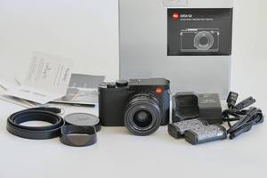 【美品】LEICA/ライカ Q2 予備バッテリー付 コンパクトデジタルカメラ 19050 Version E,U,JP