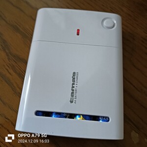 モバイルバッテリー 乾電池式充電器　軽量、持ち運び便利