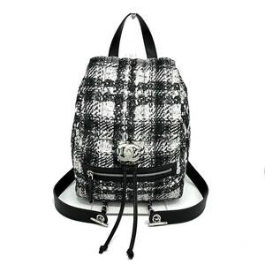 シャネル バックパック ココマーク ナイロン リュック ツイード柄 ブラックｘホワイト シルバー CHANEL ABランク 中古 六甲道店