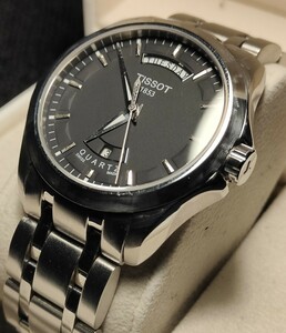 送料無料 Tissot Couturier QUARTZ ティソ クチュリエ クオーツ 腕時計 デイデイト 箱付き 