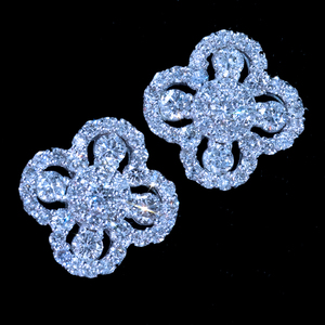 *PE2527WG Clover Diamond Earrings 天然上質ダイヤ１．００ct 最高級18金WG無垢ピアス新品