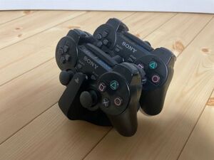 ●SONY PS3 DUALSHOCK3 SIXAXIS 充電スタンド チャージングステーション CECH-ZDC1J コントローラー2台付き 通電確認済み ジャンク扱い●60