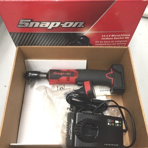 △△ Snap-on スナップオン 14.4V マイクロリチウム 3/8 コードレス ラチェットセット CTRJ761C レッド やや傷や汚れあり