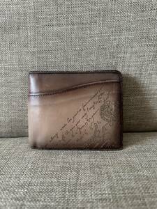 22年春夏限定品 Berluti MAKORE Slim Scritto Leather Wallet ベルルッティ マコレ 2つ折り財布 外部ポケット付き 限定色 DUNAパティーヌ