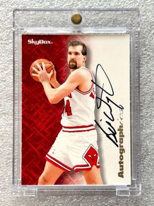 【直筆サイン】【美品】1996-97 Skybox Premium Autographics Black Ink Bill Wennington ウェニングトン on card auto 直書き Bulls 希少