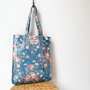 ★新品★キャスキッドソンCath Kidston花柄フラワー柄トートバッグ ショルダーバッグ くすみブルー青かばん レディース ピンク赤レッド