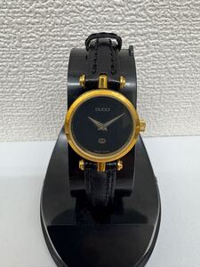 GUCCI 2040L グッチ 腕時計 クォーツ QZ ブラック文字盤