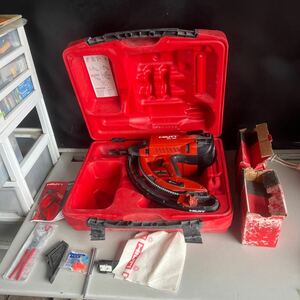 E91 140サイズ発送　動作品　中古　HILTI　ヒルティ　ガス式　鋲打機　GX100