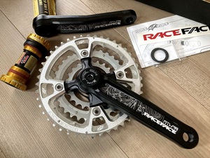 ★1点のみ 未使用 RACEFACE レースフェイス ATLAS アトラス FR トリプル 165mm ブラック 44/32/22T PCD104 純正BB付属 即決 RACE FACE