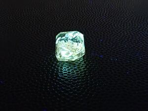 オイルインクオーツ クォーツ 2.256ct ルース 大きめサイズ