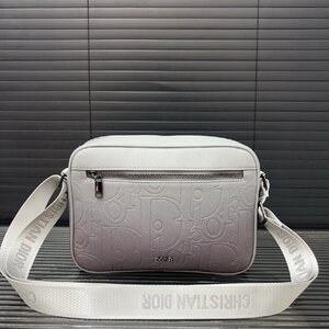 Dior　ショルダーバッグ　ディオール　オシャレ　通勤　シンプル　バッグ　カジュアル　1000円～　