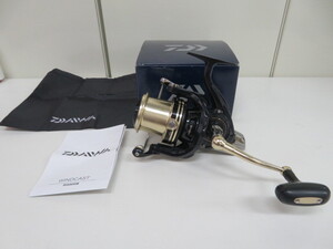 新品 正規品 ダイワ(DAIWA) 17 ウインドキャスト 【4000QD】 スピニングリール 釣り具 投げ 遠投 カゴ 磯