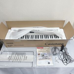 @42 CASIO カシオ 光ナビゲーションキーボード カシオトーン LK-526 2022年製 通電確認済み 超美品