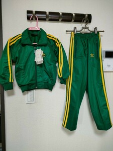 ☆【adidas】ジャージ☆上下セット☆サイズ110☆キッズ☆新品【241】