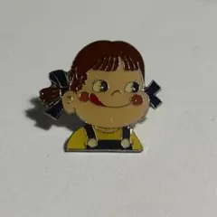 当時物　レア　ペコちゃんピンバッジ vintage  不二家 企業キャラクター