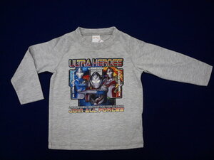 新品　FR9142-100　ウルトラヒーローズ　長袖Ｔシャツ　グレー　レターパック発送（代引き不可）