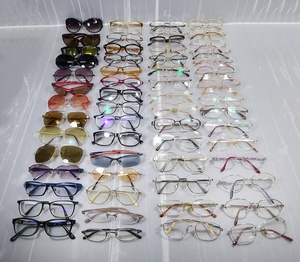 85■まとめて 大量 60点 眼鏡 メガネ 老眼鏡 サングラス メガネケース ジャンク まとめ売り