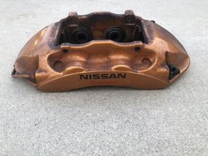 NISSAN R35 GT-R 純正 左 リヤ ブレーキ キャリパー brembo ジャンク nismo R34 R33 R32