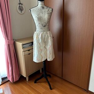 着物リメイク　 ペチパンツ　白地古典柄 シルク　 ハンドメイド