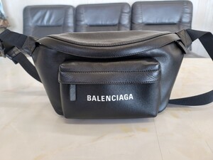 BALENCIAGA ボディバッグ　ベルトバック　バレンシアガ レザー　 黒 ショルダーバッグ