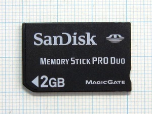 ★SanDisk メモリースティック PRO Duo ２GB 中古★送料８５円・１８５円