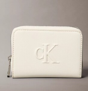 US限定!!　最新作　直営　Calvin Klein Sculpted Impression Wallet　財布　本物をお届けします！