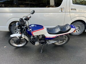 CBX400F