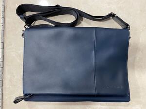 未使用保管品 Calvin Klein カルバンクライン ショルダーバッグ 紺 約30×22×4(cm 保管ヨレ有