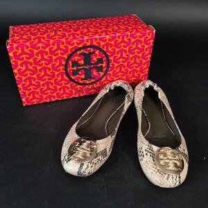 ER0329-13-3 トリーバーチ TORY BURCH 靴 パンプス フラットシューズ サイズ8 スネークスキン 蛇柄 レディース 牛革 ブラジル 80サイズ