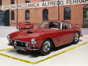 KK scale 1/18 Ferrari 250 GT SWB Passo Corto 1961 レッド ダイキャスト製　フェラーリ