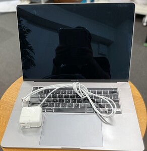 Apple MacBook Pro 16インチ 2019 A2141 【通電確認済み】