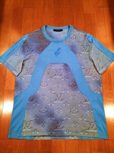 ルィヴィトン　Tシャツ メンズサイズL 大人気圧倒的存在感　ひと目でLV 　3Dモノグラム柄　ルィヴィトンジャパン　国内正規品　1円スタート