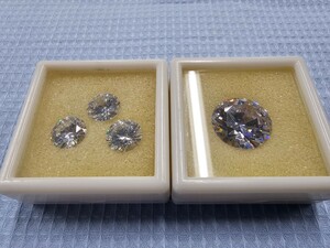 キュービックジルコニア　人工ダイヤモンド　20mm×1 12mm×3