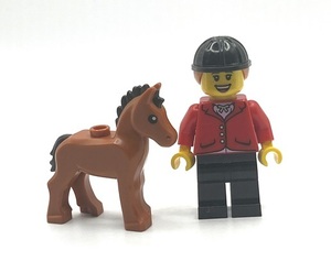 即決　新品　未使用　LEGO レゴ 　ミニフィグ　仔馬と女性　馬とジョッキー　女の子　乗馬　ミニフィギュア 　